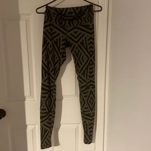Lululemon tights